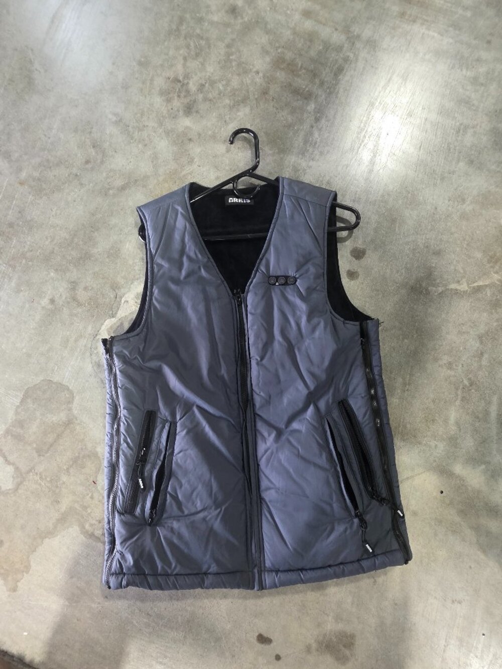 Men's Vest - SIZE MEDIUM